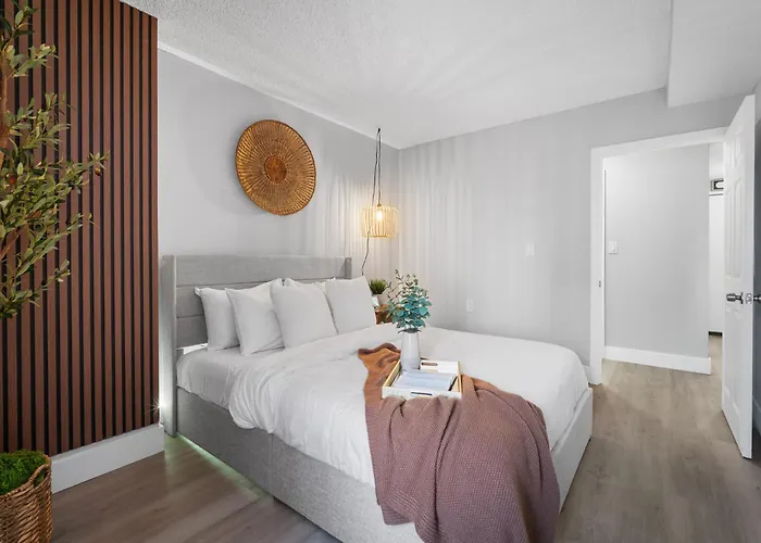 Cozy, Warm Modern Chic