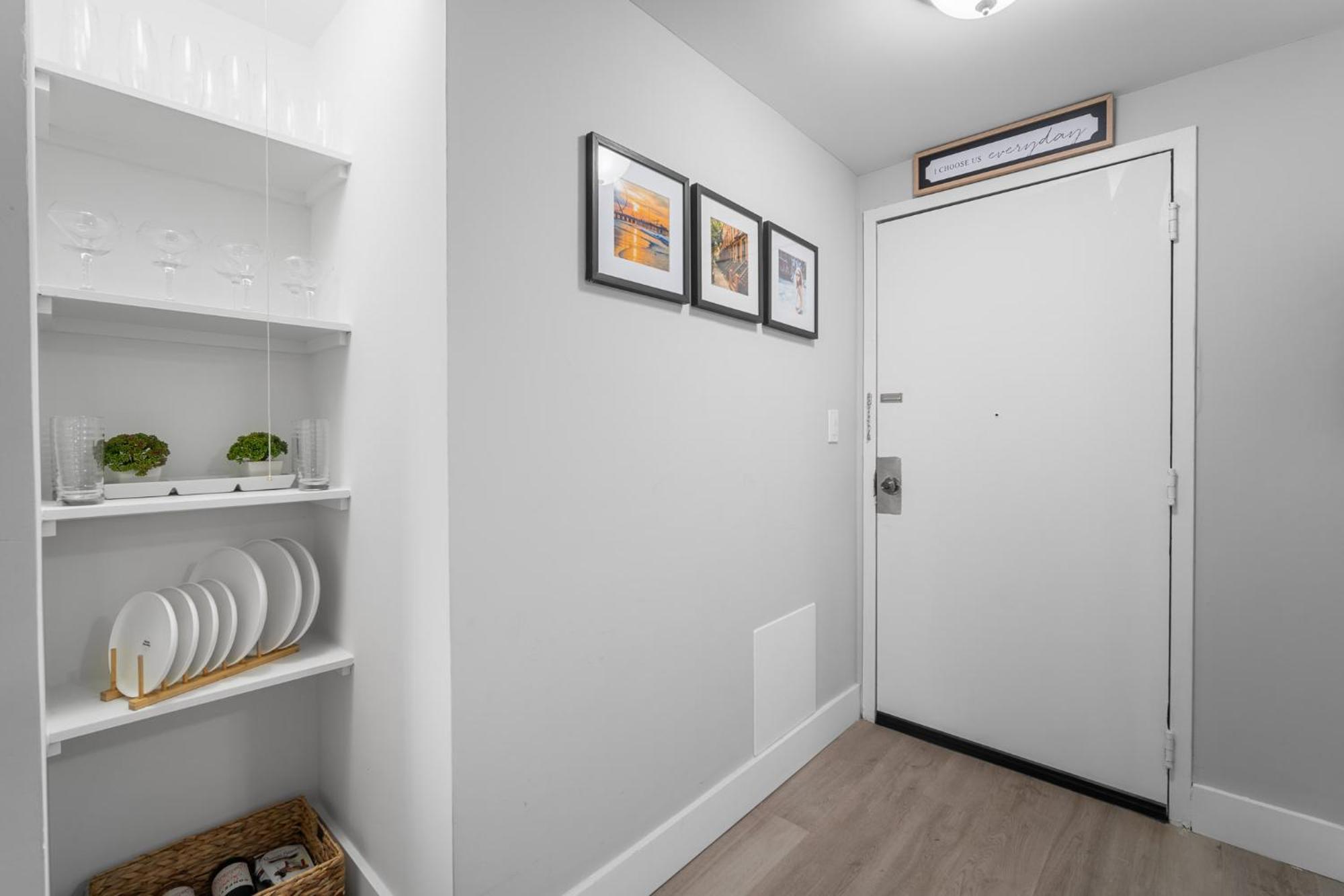 Cozy, Warm Modern Chic *